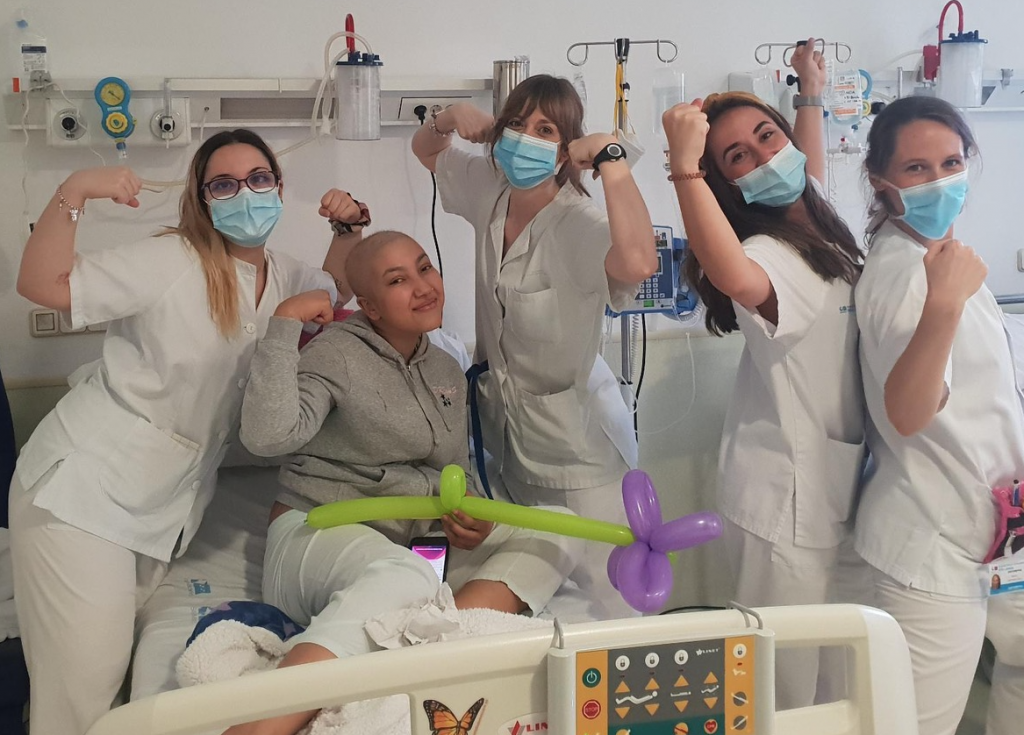 Impacto del COVID-19 en niños y adolescentes con cáncer: un año después