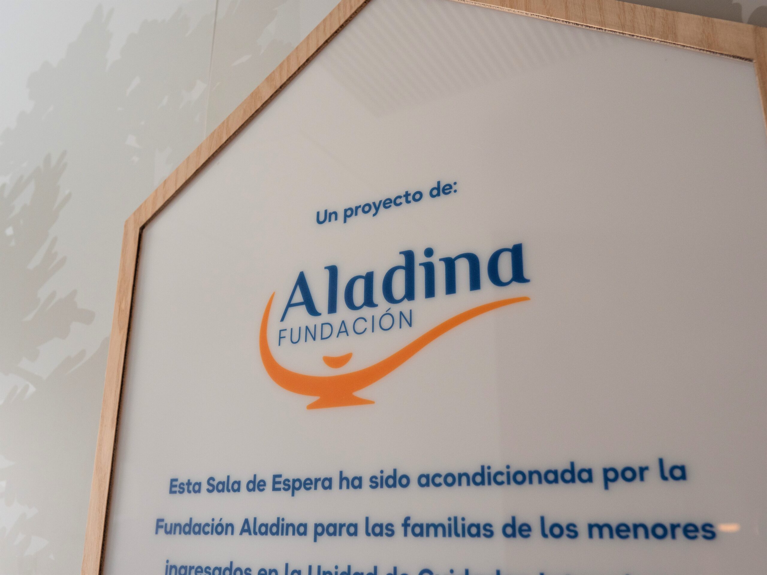 Reforma Sala Espera UCI Pediátrica