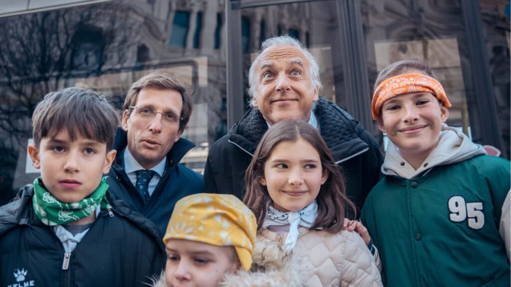 We closed out Childhood Cancer Awareness Month with an event at the City Hall of Madrid