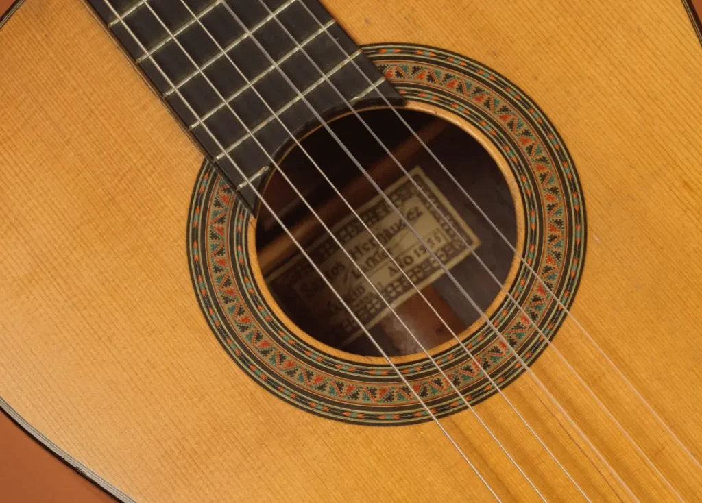“La Inédita”: a legendary guitar now playing for Aladina