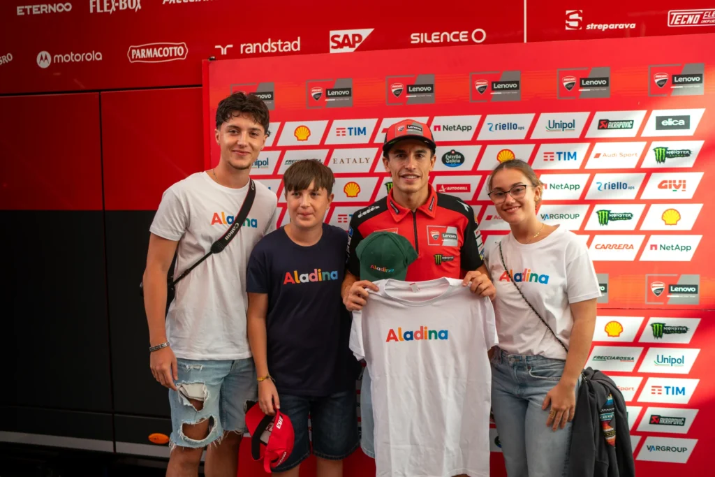 Un viaje inolvidable al corazón de MotoGP con Marc Márquez