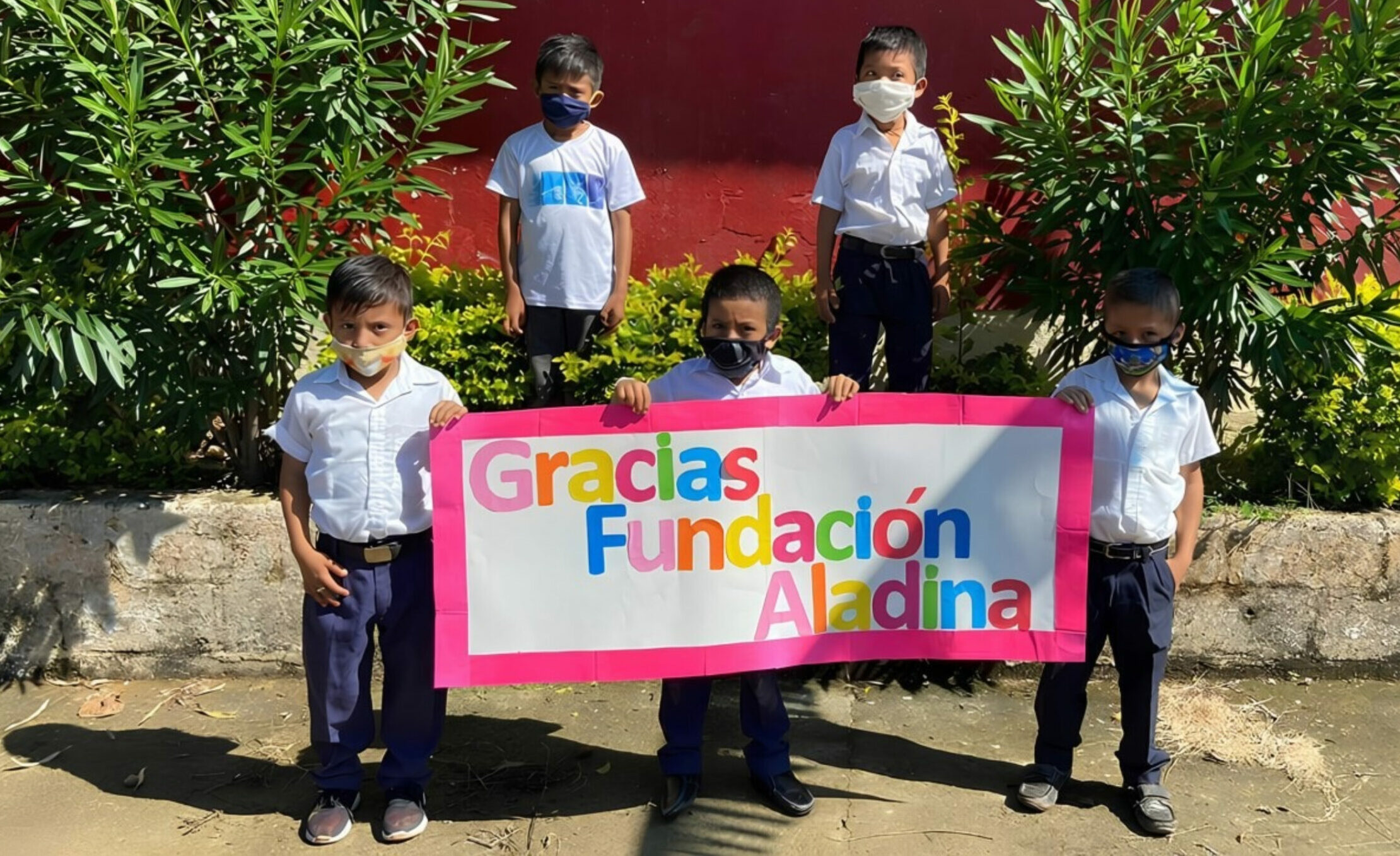 Hogar Padre Vito Guarato y Fundación Ayúdame a Vivir